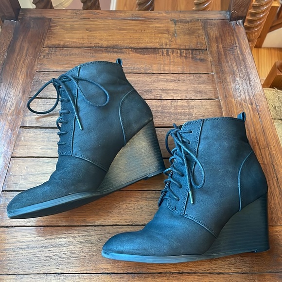 Forever 21 Wedge Booties - Picture 2 of 4